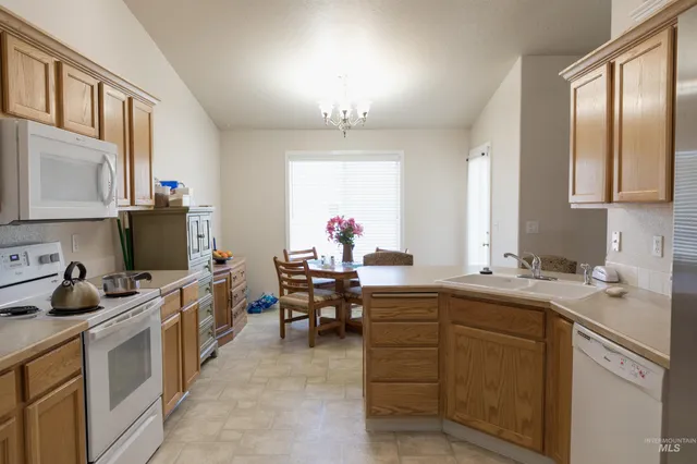 $2,195 | 1003 Partridge Street, Fruitland, ID 83619