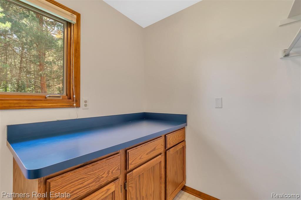 10890 Blaine Road Brighton, MI 48114 - Photo 22 of 61 Gallery Image 22