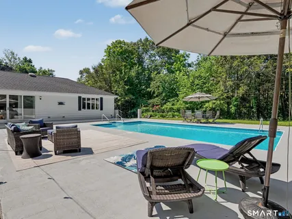 $899,000 | 2 Studio Lane, Norwalk, CT 06850