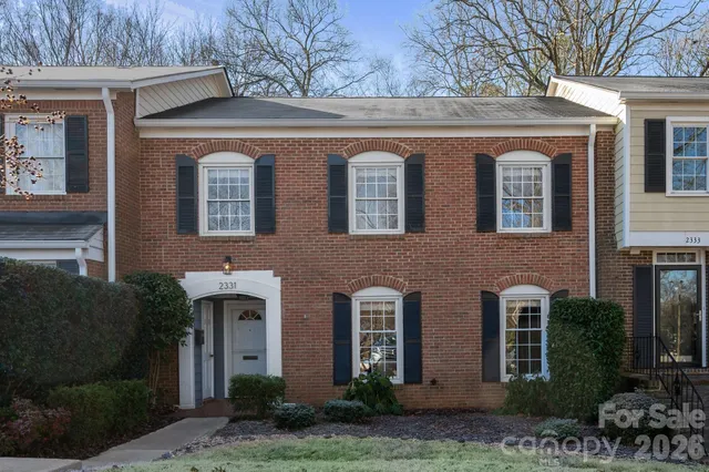 $575,000 | 2331 Hayloft Circle, Charlotte, NC 28226