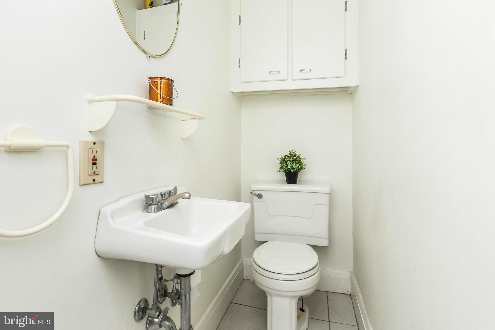 2417 Briarwood Road Baltimore, MD 21209 - Photo 11 of 30 Bath
