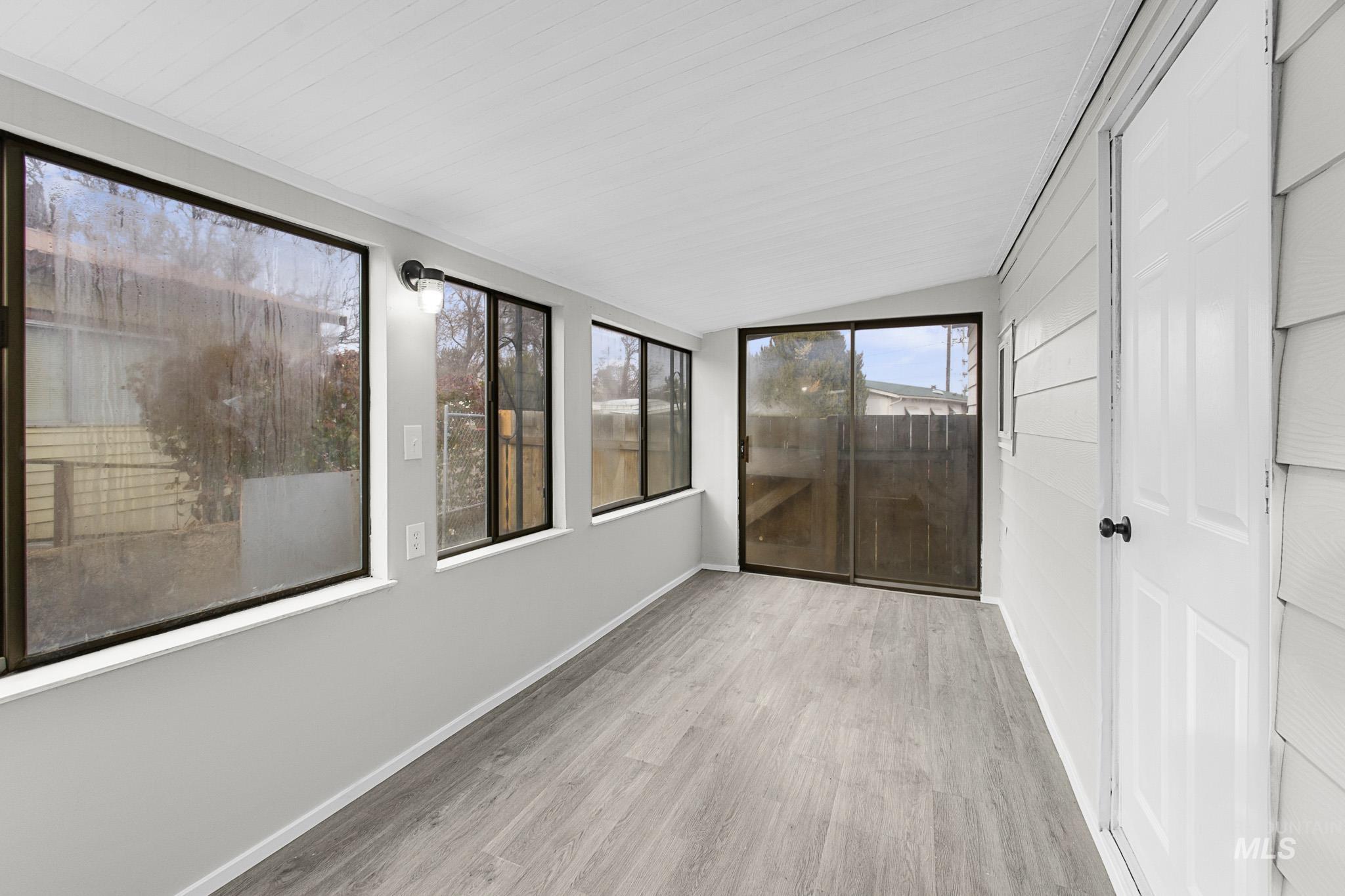 69 Rose Circle Meridian, ID 83642 - Photo 14 of 33