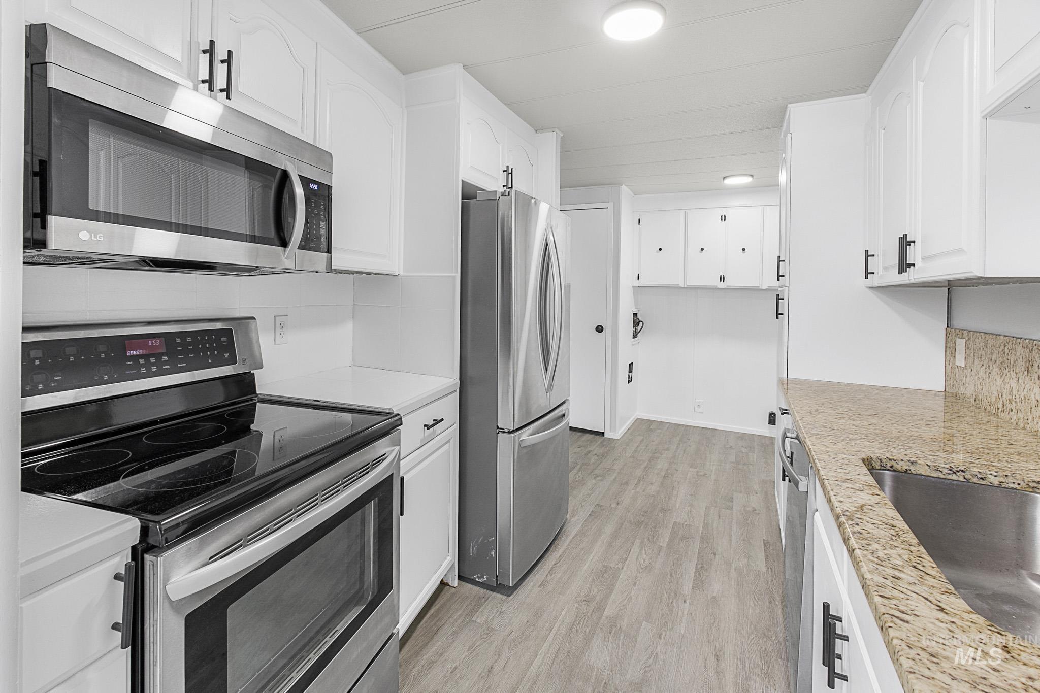 69 Rose Circle Meridian, ID 83642 - Photo 16 of 33