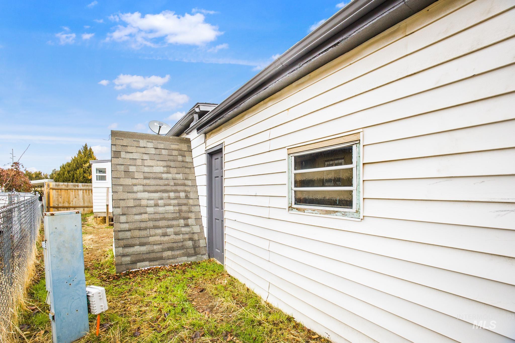 69 Rose Circle Meridian, ID 83642 - Photo 31 of 33