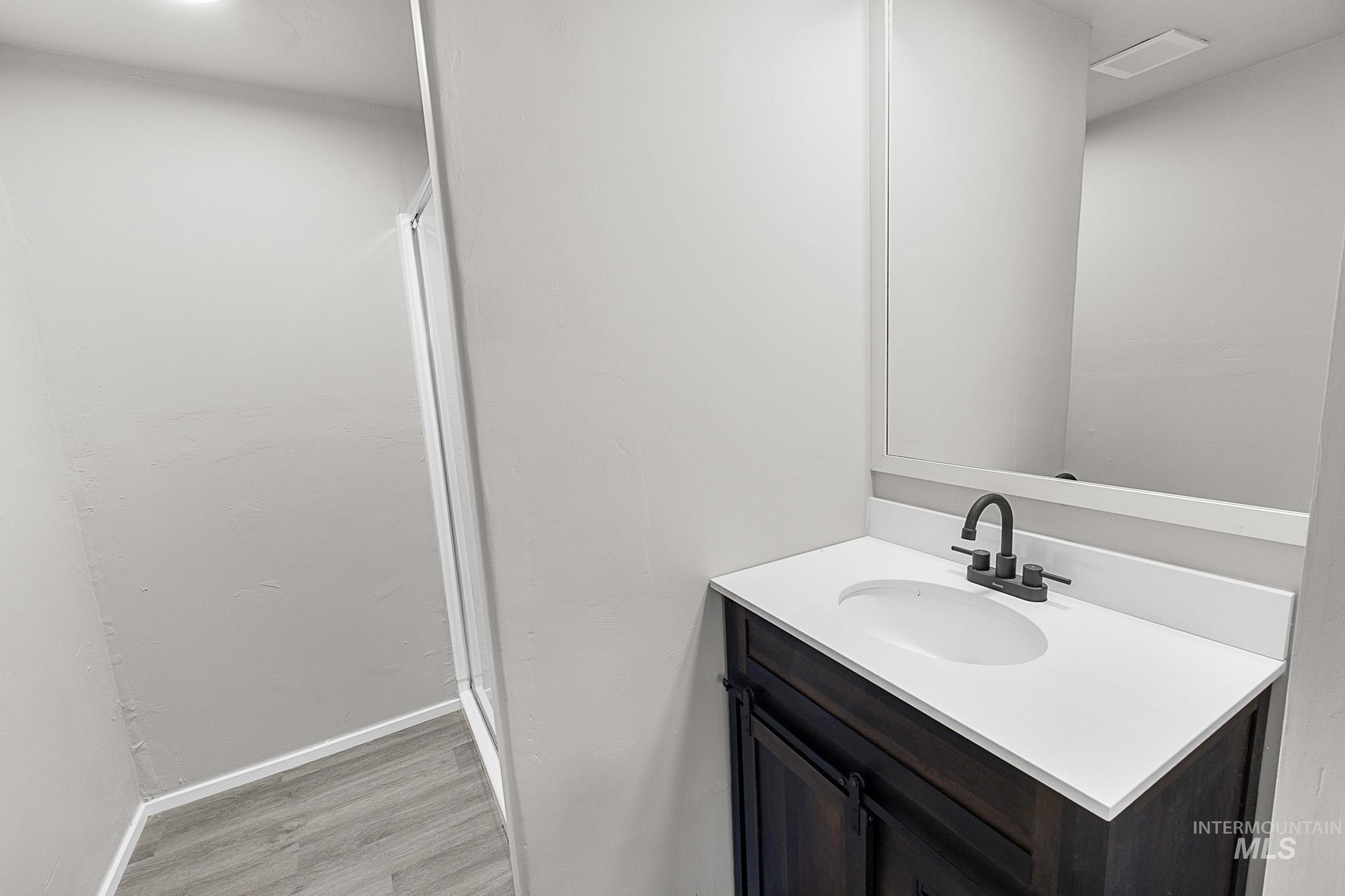 69 Rose Circle Meridian, ID 83642 - Photo 4 of 33