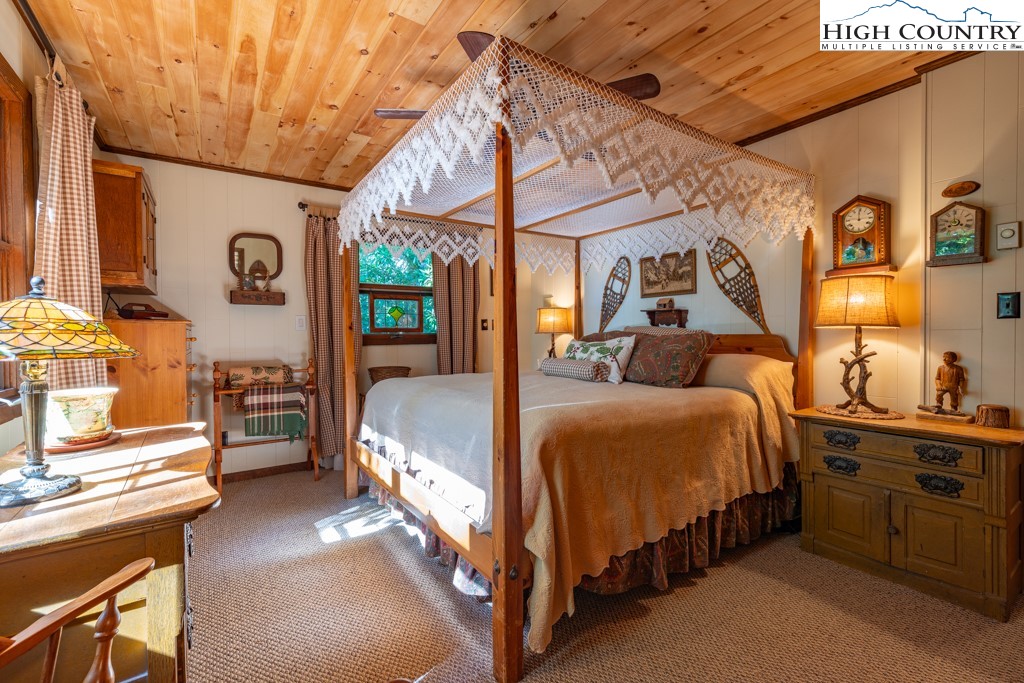 307 Lakeview Road Newland, NC 28657 - Photo 33 of 49