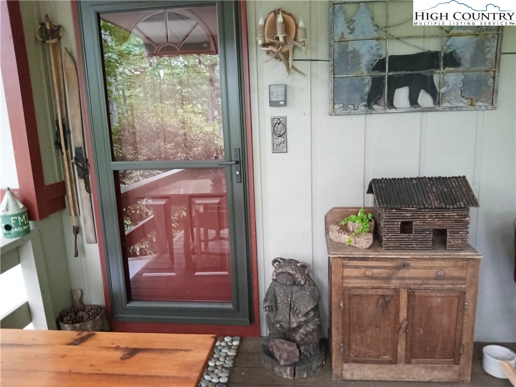 307 Lakeview Road Newland, NC 28657 - Photo 6 of 49