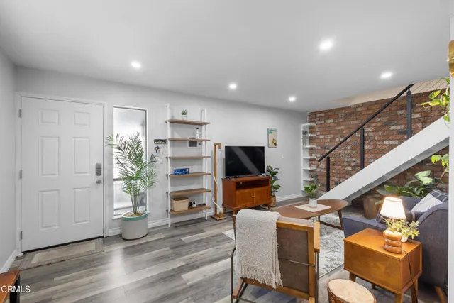 $405,000 | 2582 Spinnaker Avenue, Port Hueneme, CA 93041