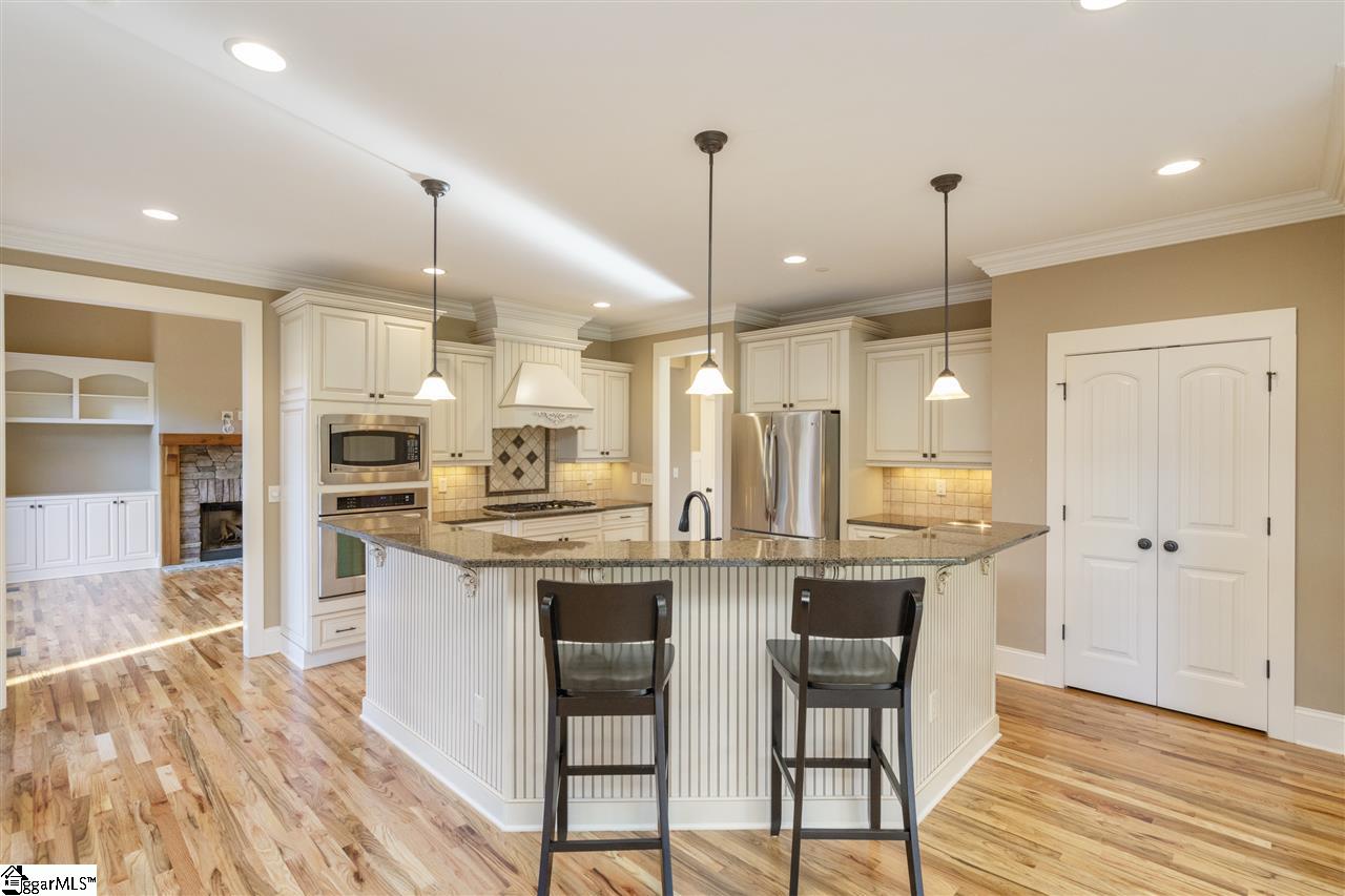 17 Kingsway Court Greer, SC 29651 - Photo 8 of 29