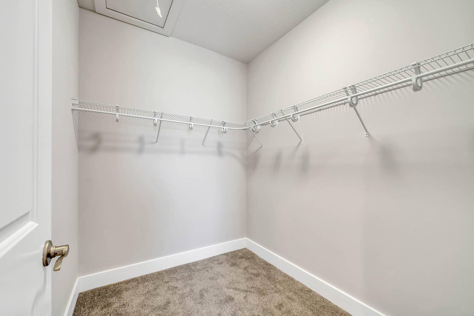 995 Airport Road, Unit 39 Destin, FL 32541 - Photo 29 of 37 a view of a small room