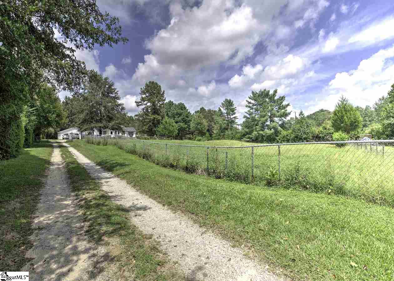 441 C Langley Road Travelers Rest, SC 29690 - Photo 4 of 32 Gallery Image 4