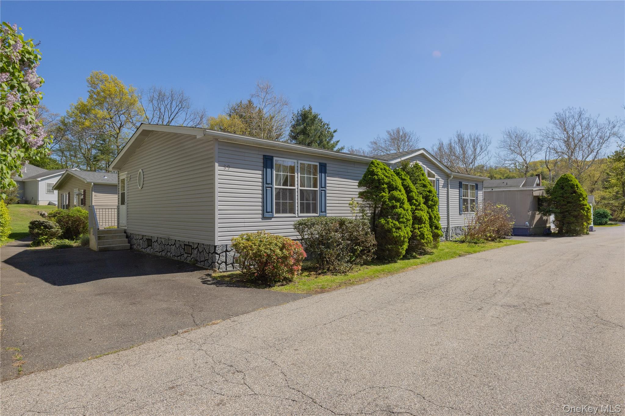 39 Cedar Flats Road Stony Point, NY 10980 - Photo 4 of 27