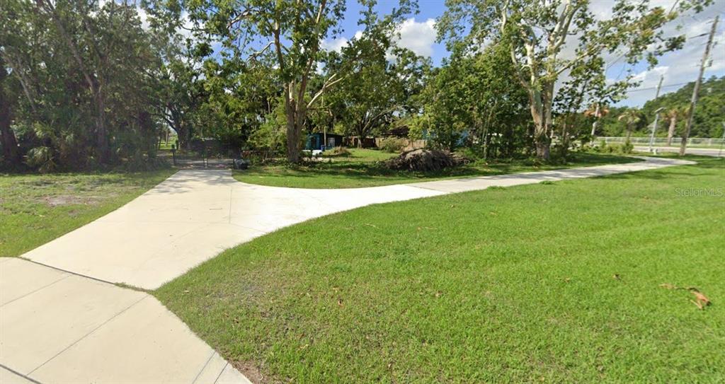 6440 Richardson Road Sarasota, FL 34240 - Photo 4 of 7 a view of outdoor space