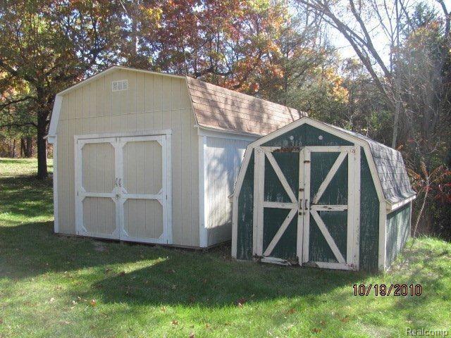 10278 Nimphie Road Fenton, MI 48430 - Photo 16 of 16 Sheds
