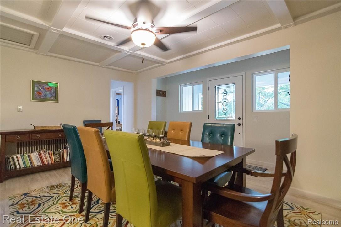 8900 North Dixboro Road South Lyon, MI 48178 - Photo 4 of 30 1_5.jpg