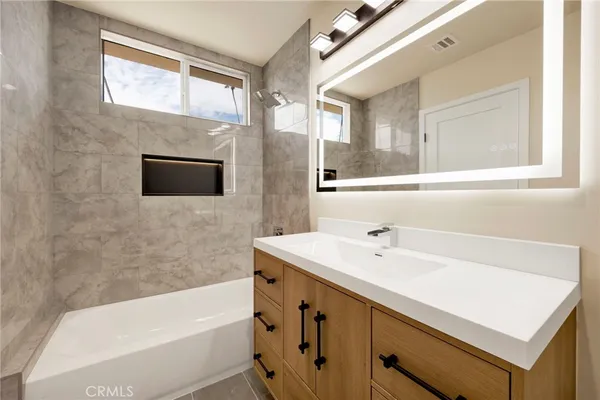 $8,000 | 74 South Oak Avenue, Pasadena, CA 91107