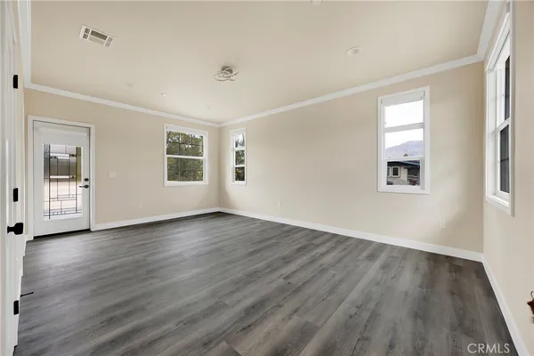 $8,000 | 74 South Oak Avenue, Pasadena, CA 91107