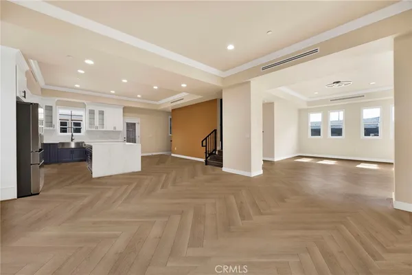 $8,000 | 74 South Oak Avenue, Pasadena, CA 91107