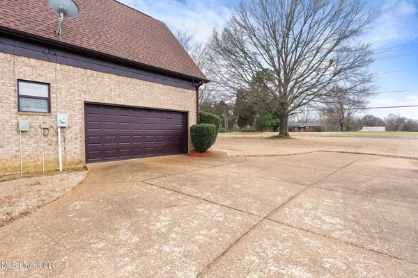 $427,000 | 9073 Lyon Cove, Olive Branch, MS 38654