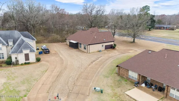 $427,000 | 9073 Lyon Cove, Olive Branch, MS 38654