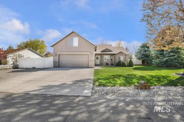 $445,900 | 2205 Mayberry Lane, Filer, ID 83328