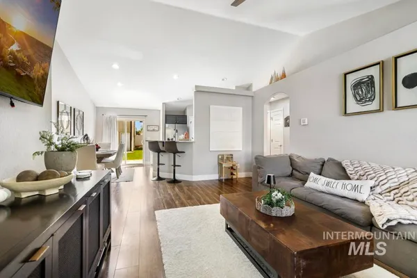 $445,900 | 2205 Mayberry Lane, Filer, ID 83328