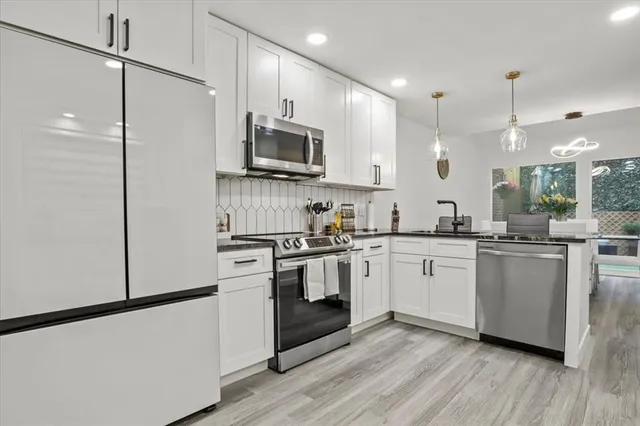 $3,000 | 1916 Shorewood Drive, Grapevine, TX 76051