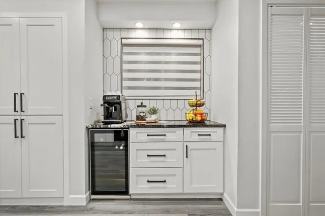 $3,000 | 1916 Shorewood Drive, Grapevine, TX 76051