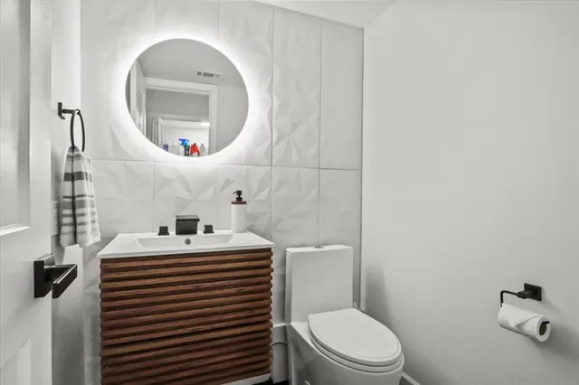 $3,000 | 1916 Shorewood Drive, Grapevine, TX 76051