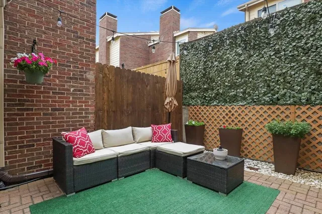 $3,000 | 1916 Shorewood Drive, Grapevine, TX 76051