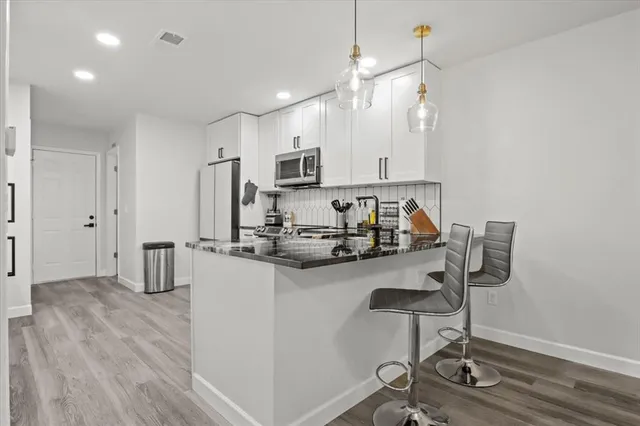 $3,000 | 1916 Shorewood Drive, Grapevine, TX 76051