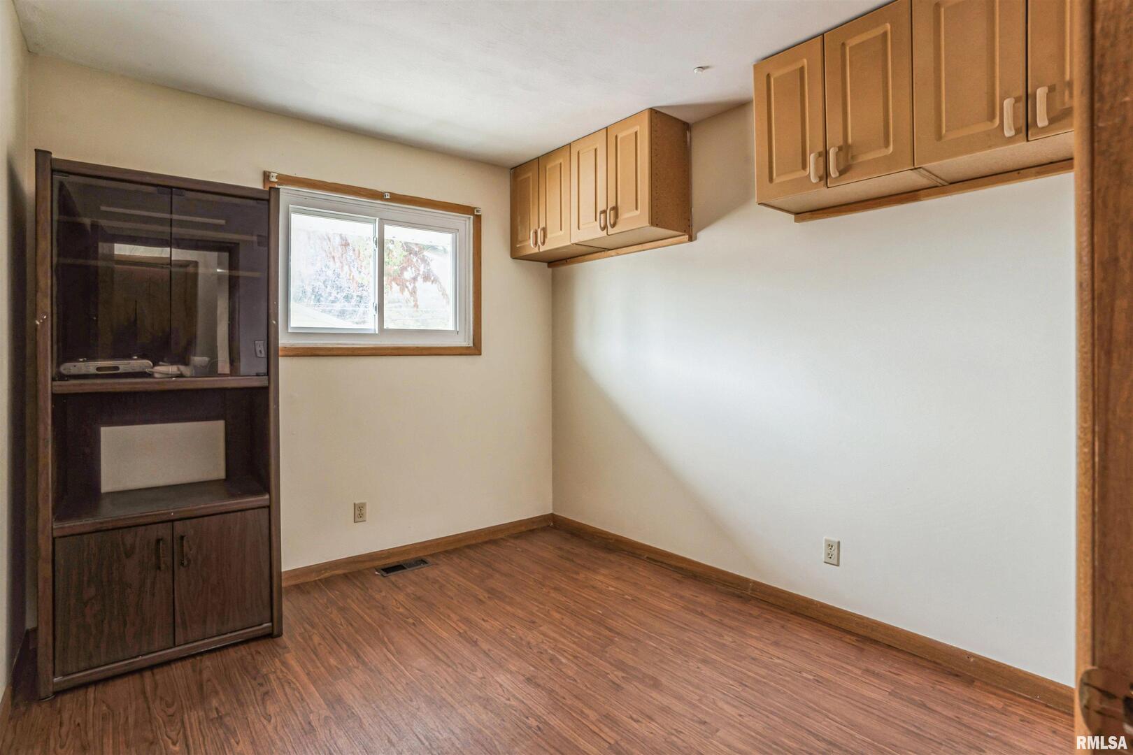 3403 4th Street East Moline, IL 61244 - Photo 16 of 27