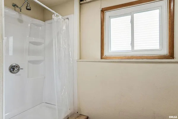 $193,000 | 3403 4th Street, East Moline, IL 61244