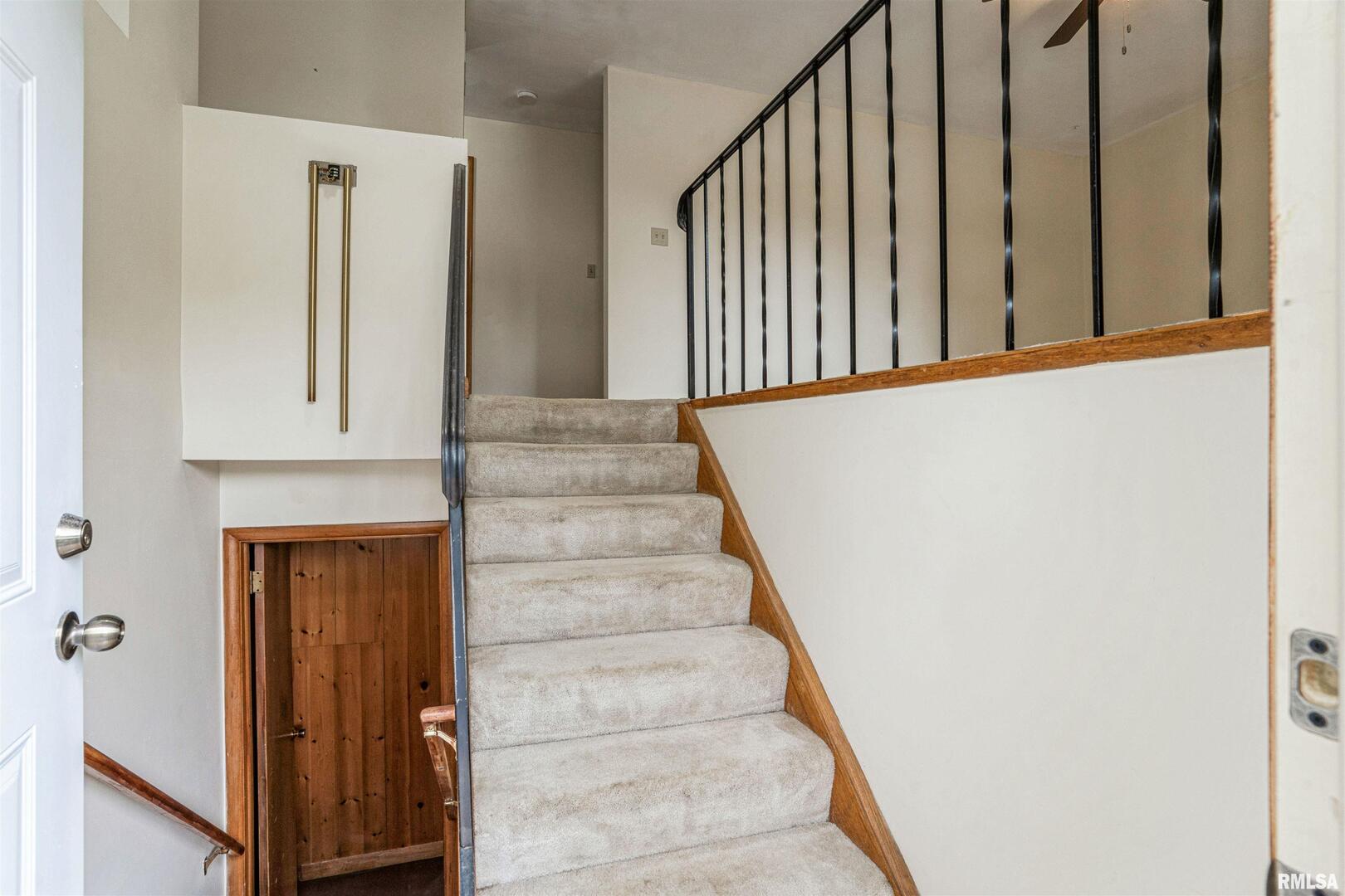 3403 4th Street East Moline, IL 61244 - Photo 4 of 27