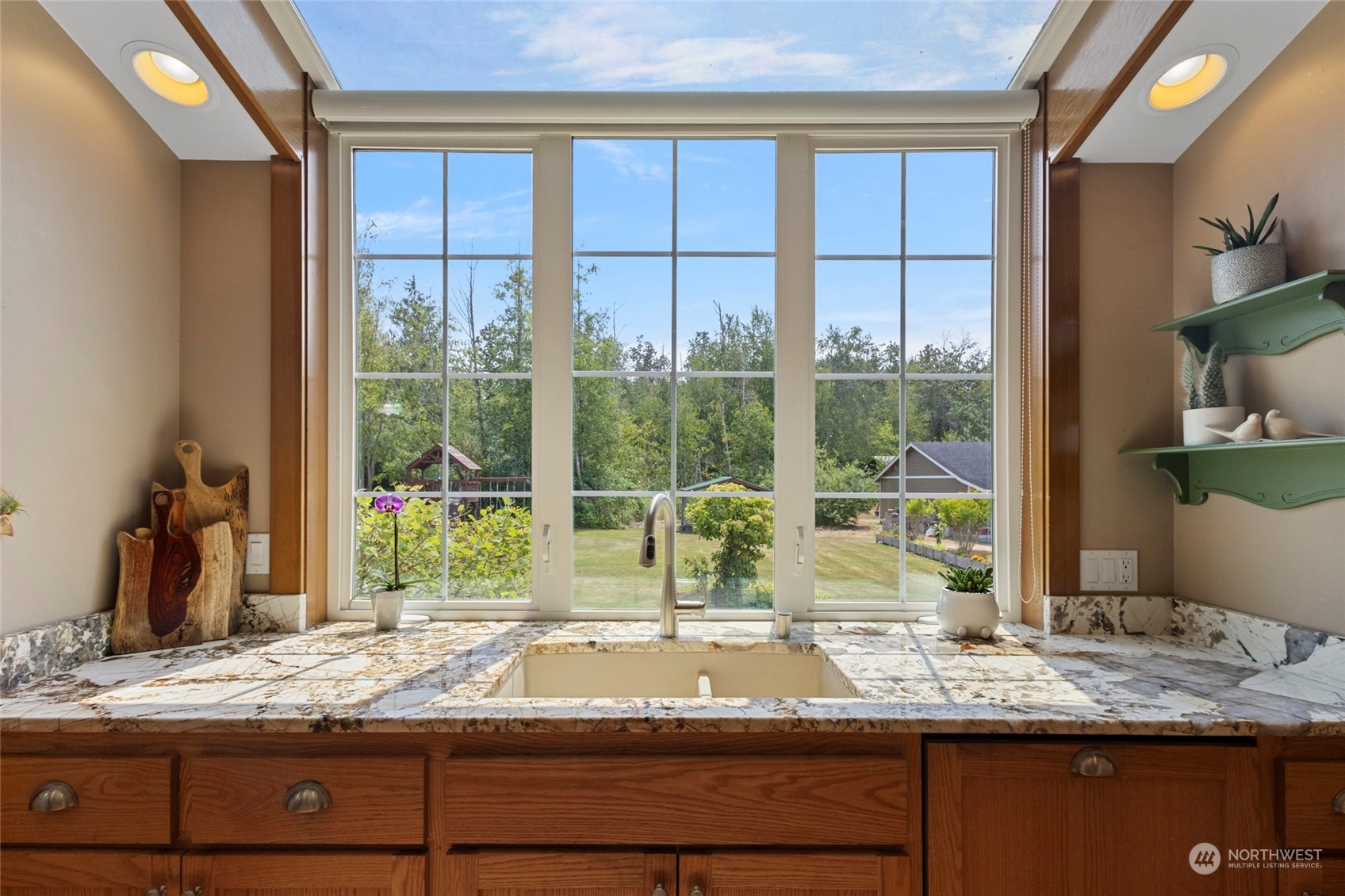 429 East Laurel Road Bellingham, WA 98226 - Photo 9 of 40