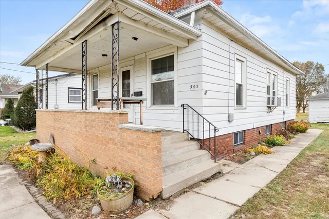 $80,000 | 903 Cotton Street, Streator, IL 61364
