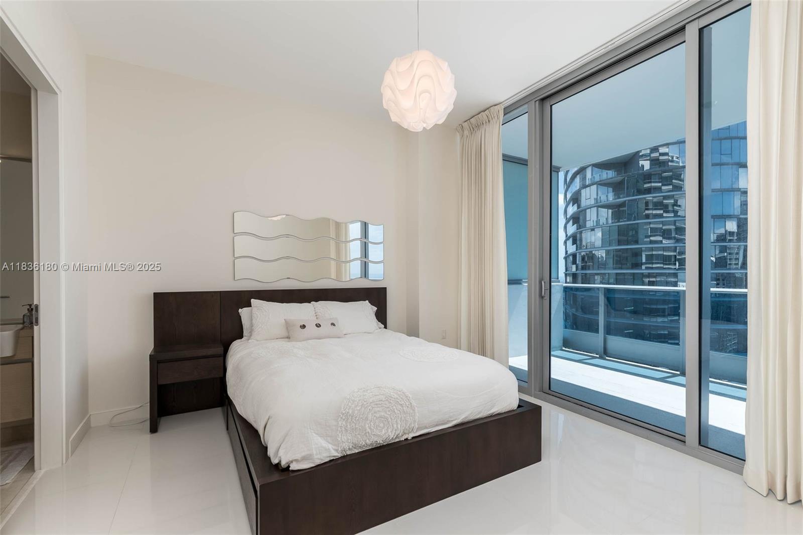 200 Biscayne Blvd Way, Unit 4603 Miami, FL 33131 - Photo 14 of 33