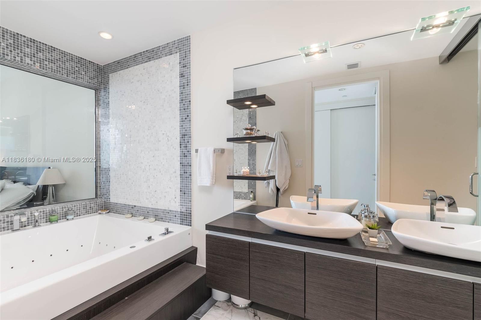 200 Biscayne Blvd Way, Unit 4603 Miami, FL 33131 - Photo 23 of 33