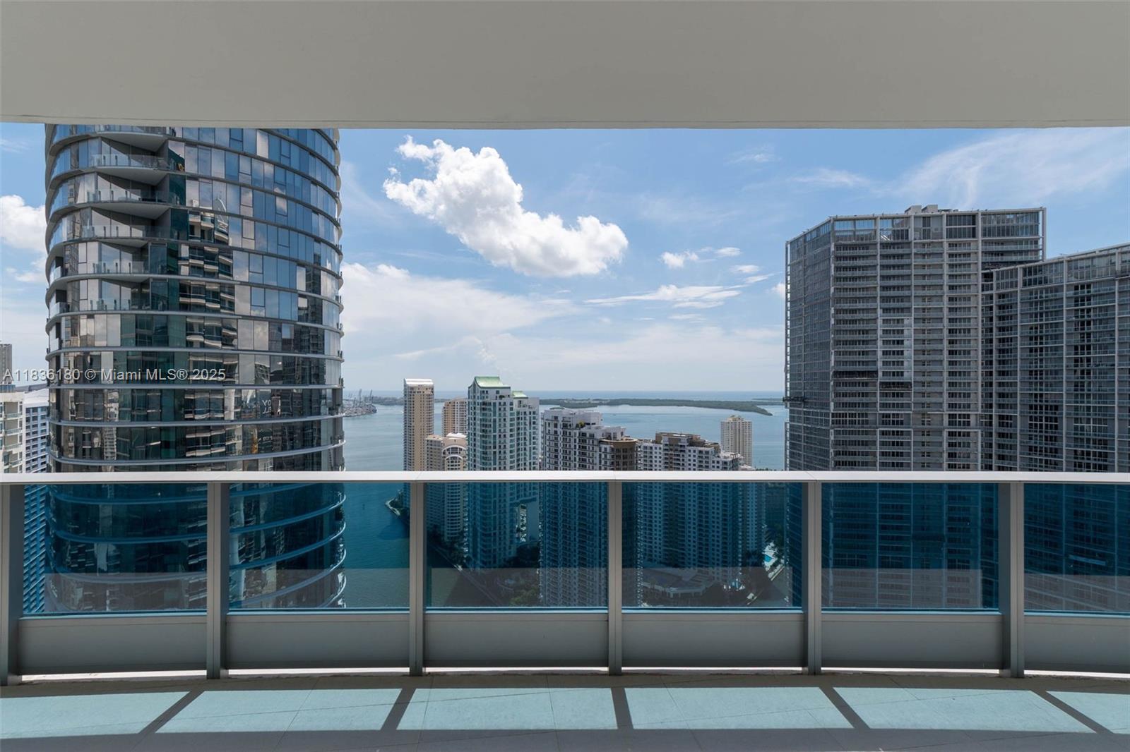200 Biscayne Blvd Way, Unit 4603 Miami, FL 33131 - Photo 31 of 33