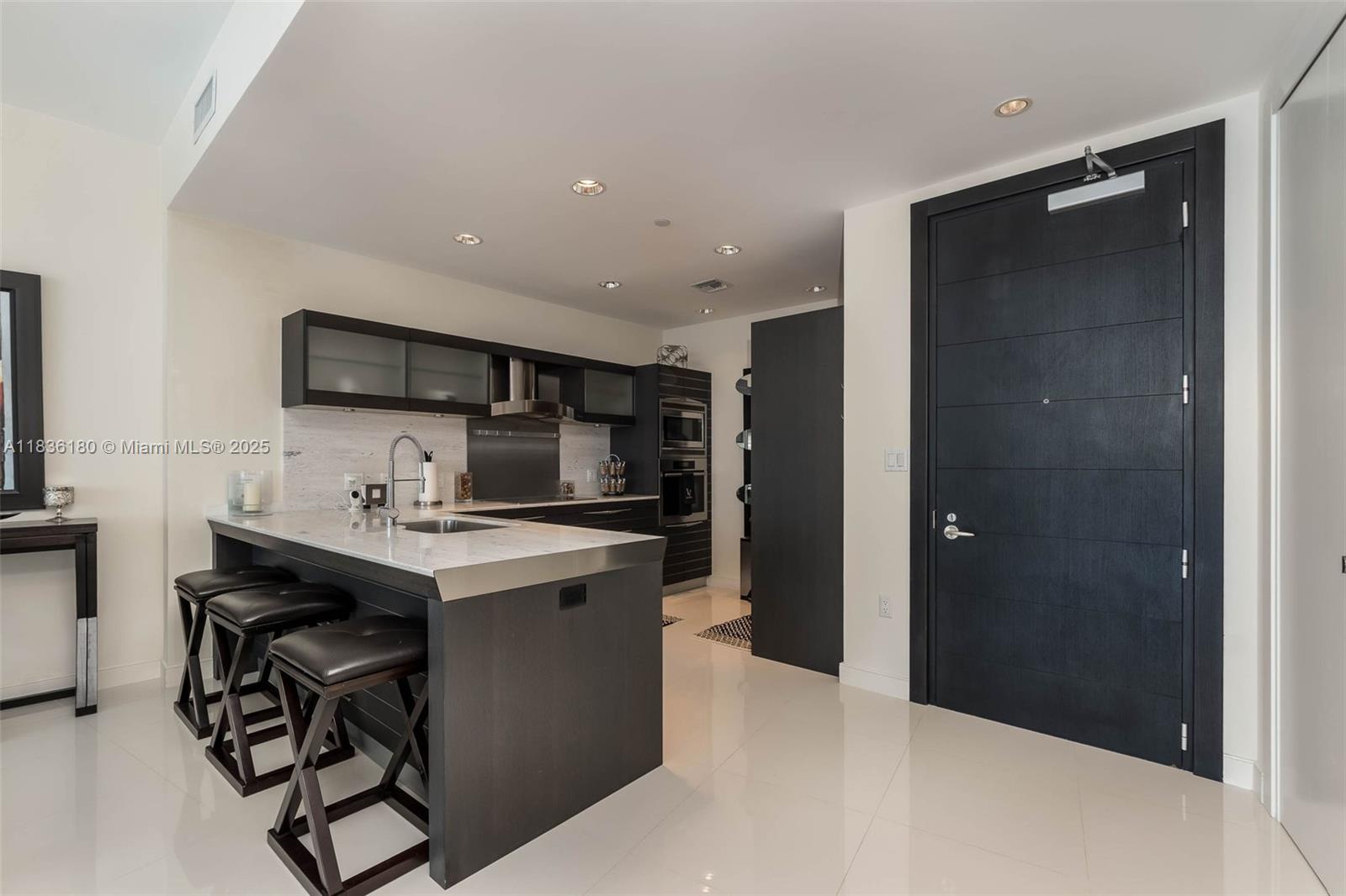 200 Biscayne Blvd Way, Unit 4603 Miami, FL 33131 - Photo 5 of 33