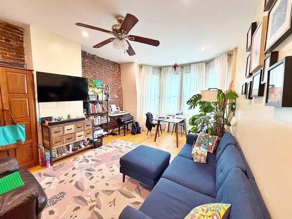 $2,600 | 84 Webster Street, Unit 3, Boston, MA 02128