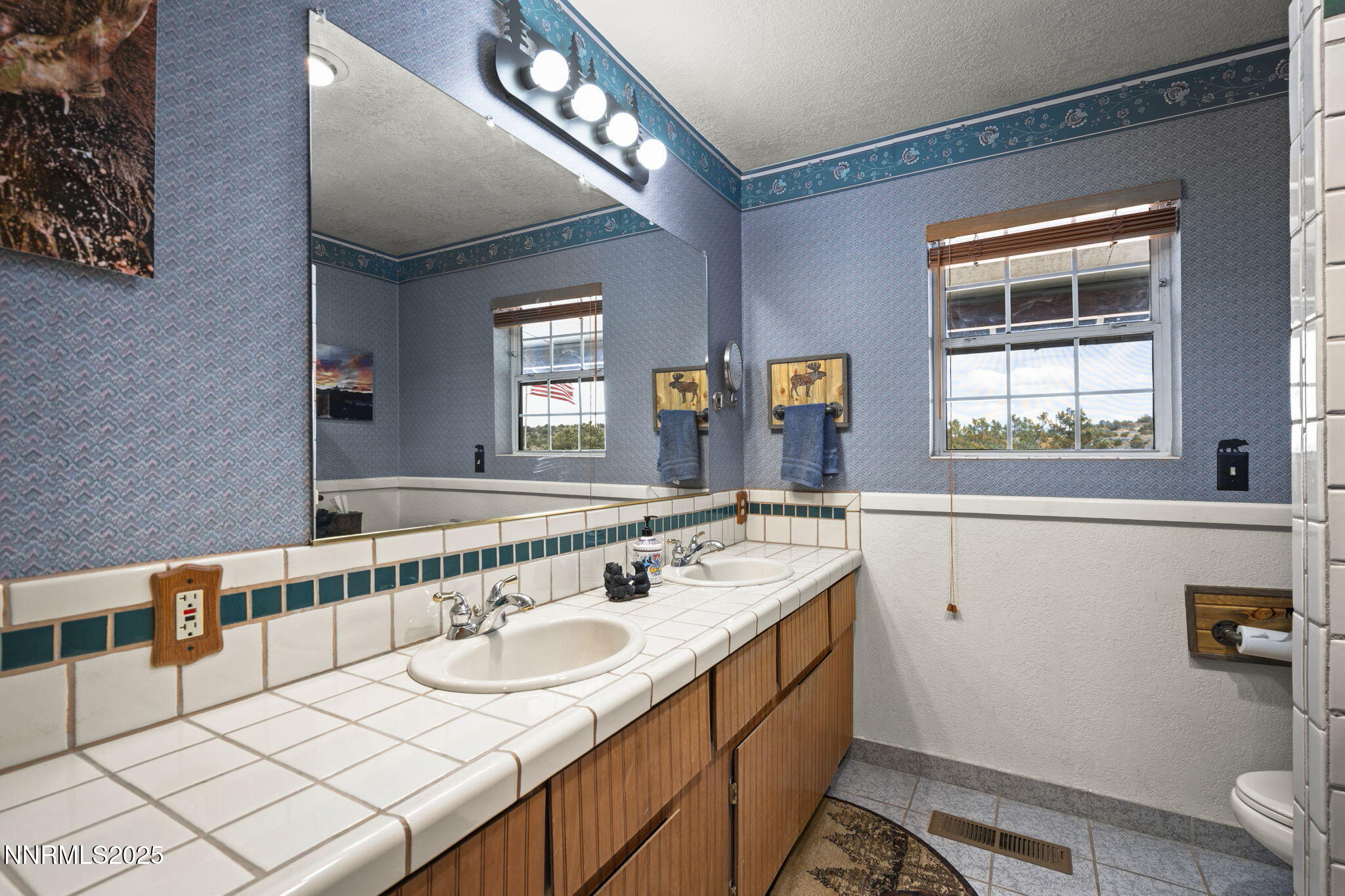 4210 Overland Road Reno, NV 89521 - Photo 14 of 39 14-web-or-mls-_DSC0461