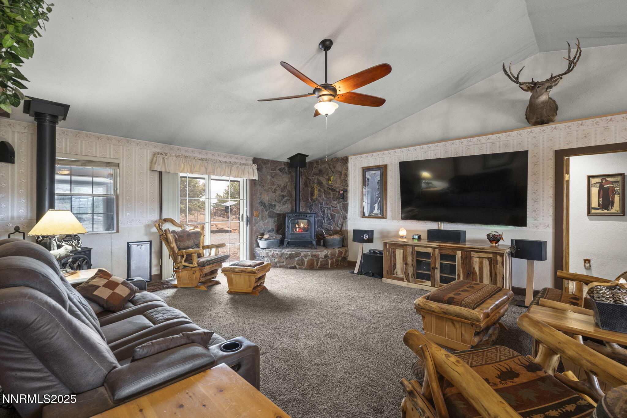4210 Overland Road Reno, NV 89521 - Photo 6 of 39 6-web-or-mls-_DSC0439
