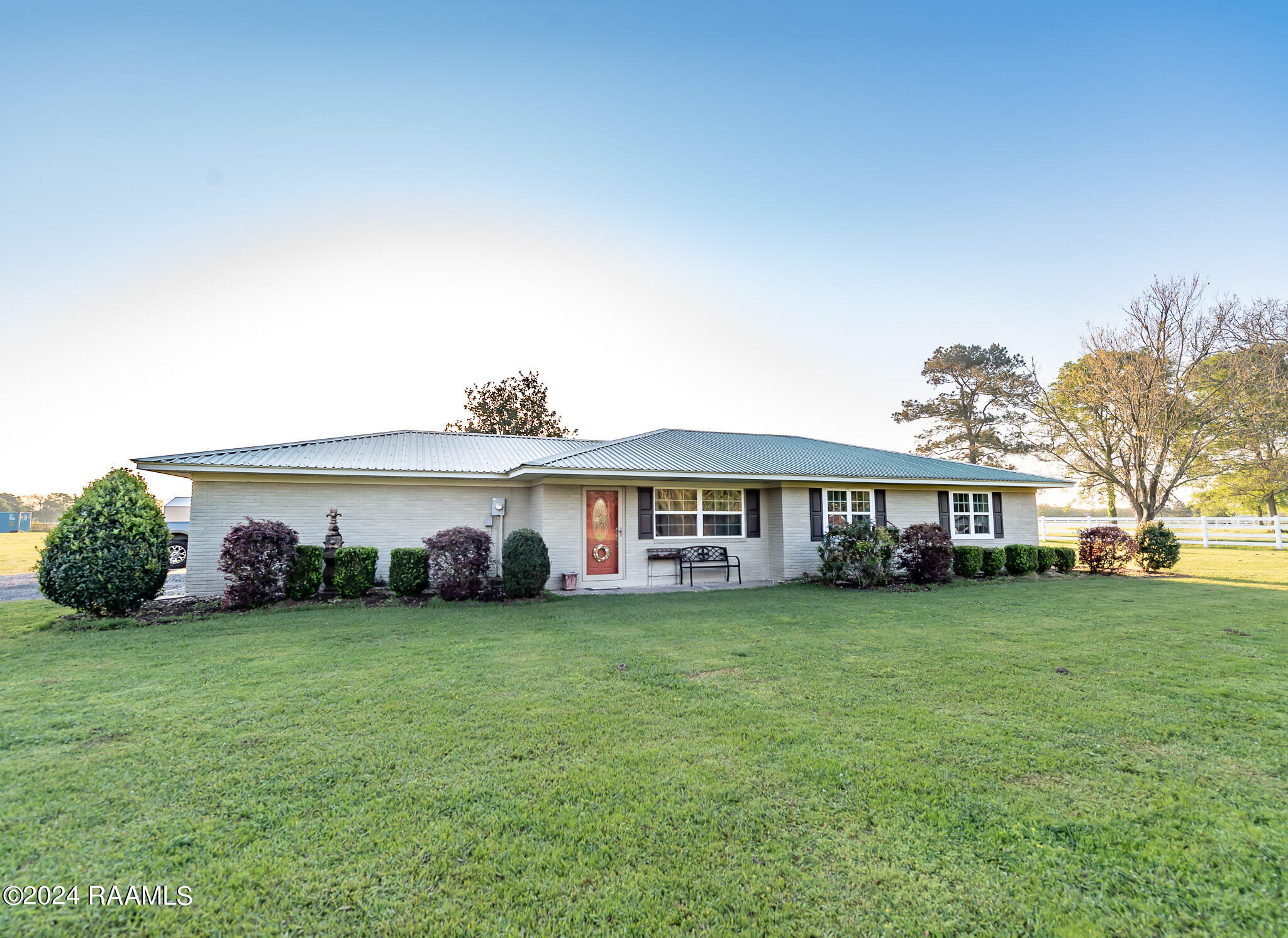 3292 Riverside Road Jennings, LA 70546 - Photo 6 of 32 DED5992A-B0BA-4A83-8AE6-0E637D2499DF