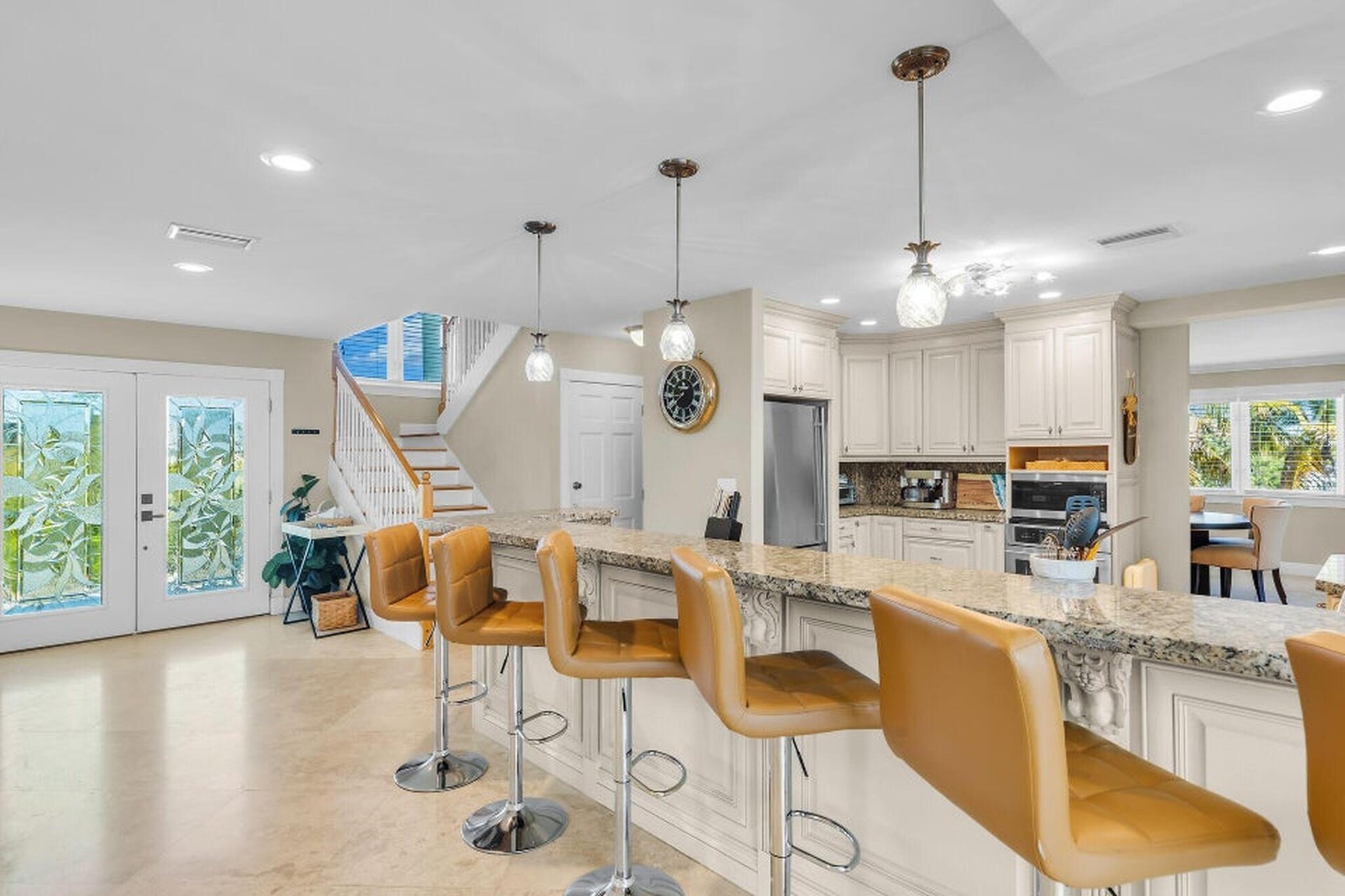 205 Stirrup Key Boulevard Marathon, FL 33050 - Photo 18 of 57 19-KITCHEN FEATURES PENDANT LIGHTS & GRA