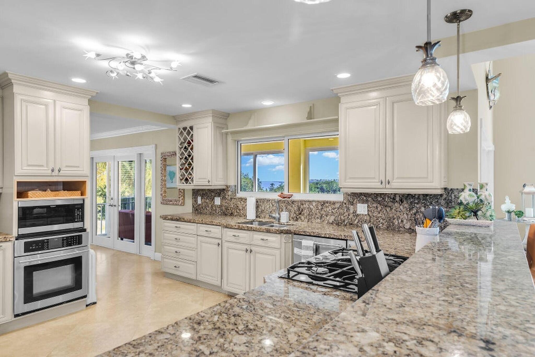 205 Stirrup Key Boulevard Marathon, FL 33050 - Photo 22 of 57 25-LARGE KITCHEN WITH AMPLE CABINETS