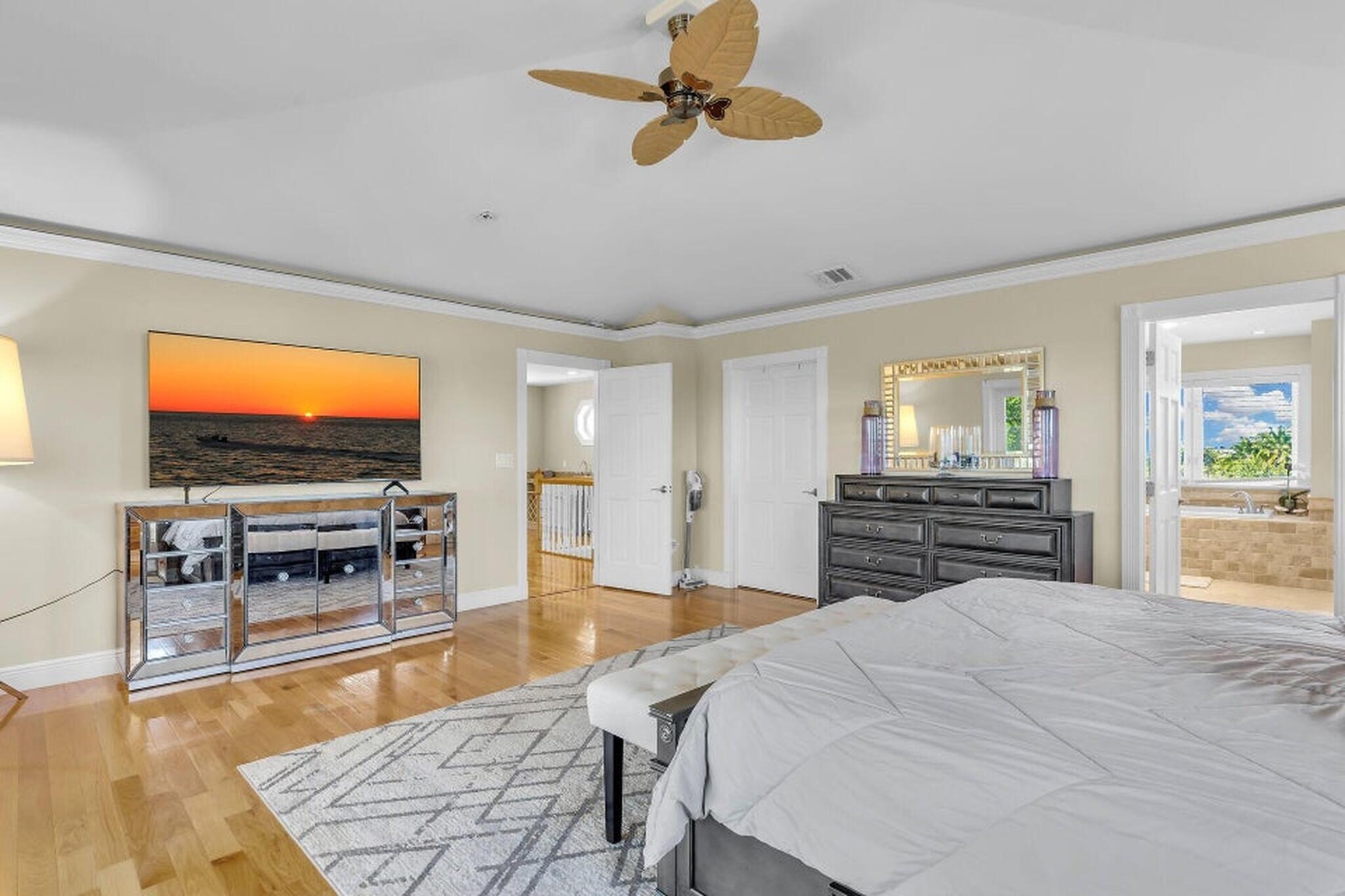205 Stirrup Key Boulevard Marathon, FL 33050 - Photo 29 of 57 32-PRIMARY SUITE1