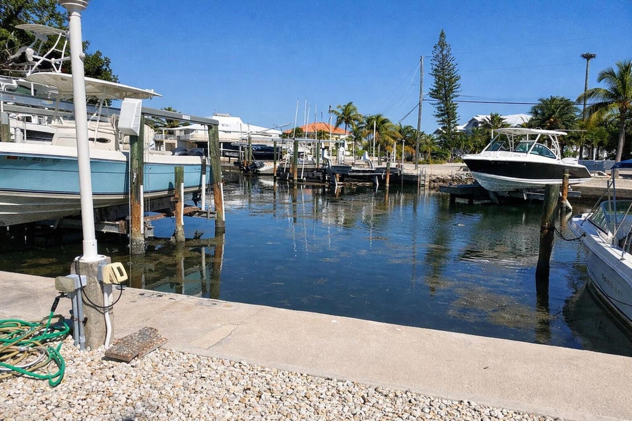 205 Stirrup Key Boulevard Marathon, FL 33050 - Photo 44 of 57 47- D 4 SLIP INCLUDED