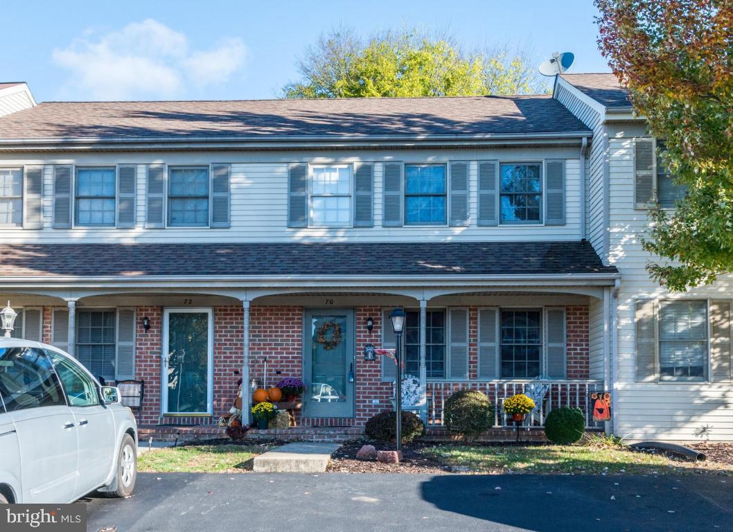 70 Robinhill Drive Lititz, PA 17543 - Photo 1 of 27