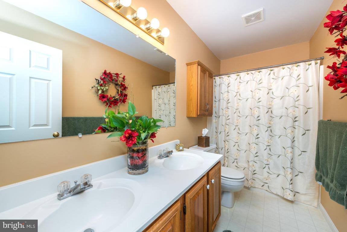 70 Robinhill Drive Lititz, PA 17543 - Photo 17 of 27